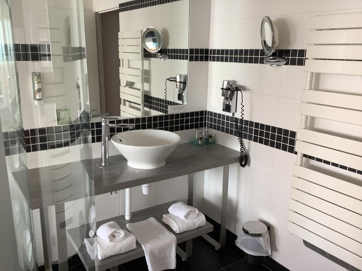 Logis Hotel - La Petite Rade Le Havre Kültér fotó